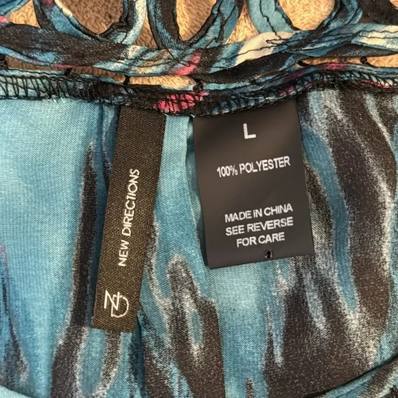 NEW DIRECTIONS silky top - Picture 5 of 6